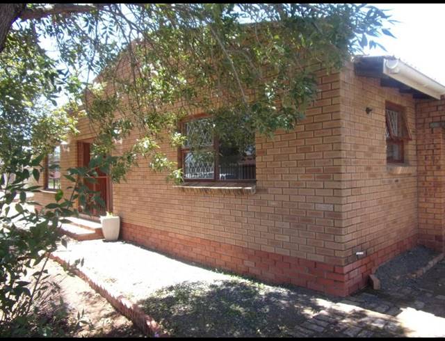 3 BEDROOM PROPERTY TO RENT IN VICTORIA PARK